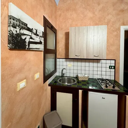 Summer Wind בית הארחה 3*